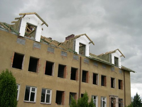 Izolacja poddasza i wymiana dachu - czerwiec 2003